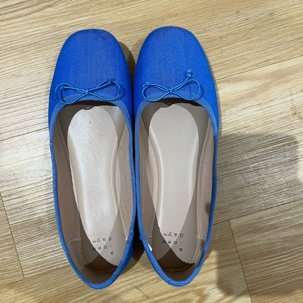 Blue Ballet Flats